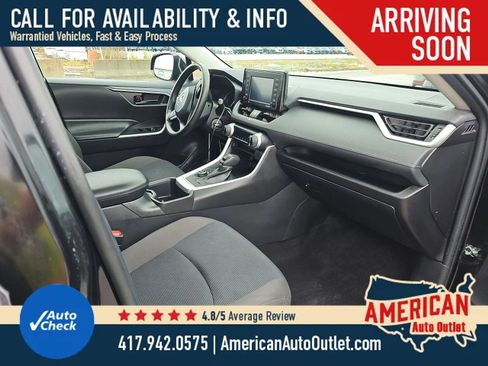 Used 2022 Toyota RAV4 LE AWD/4WD image 2