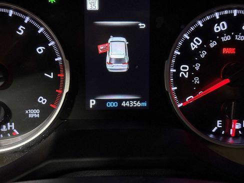 Used 2022 Toyota RAV4 LE AWD/4WD image 19