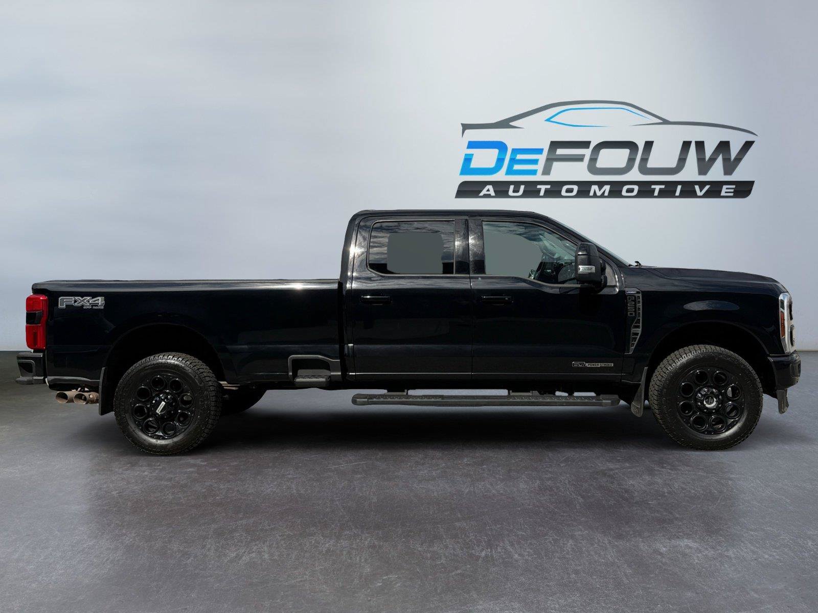 Used 2024 Ford F250 Lariat w/ Lariat Ultimate Package AWD/4WD image 2