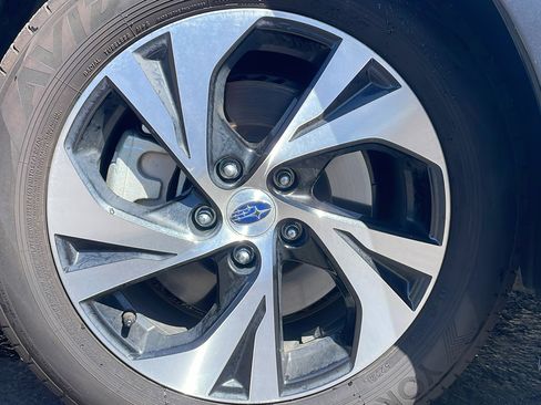 Used 2025 Subaru Legacy Premium AWD/4WD image 8