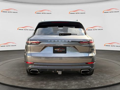 Used 2019 Porsche Cayenne AWD/4WD image 9