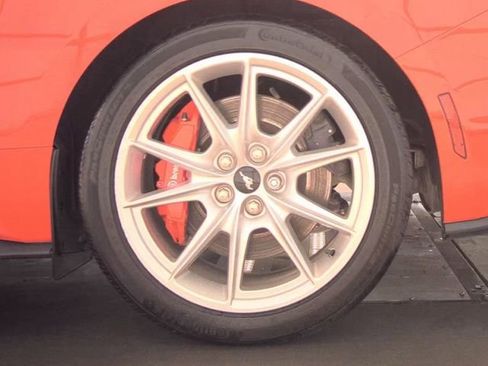Used 2025 Ford Mustang GT Premium RWD image 19