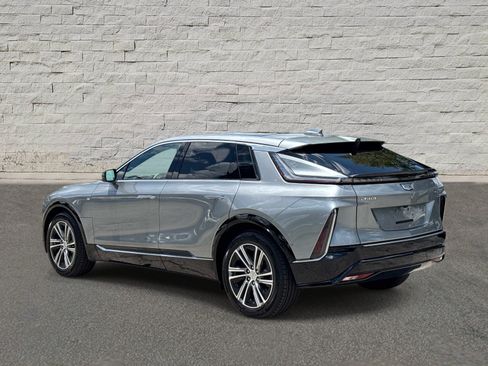 Certified 2025 Cadillac Lyriq Luxury RWD image 3