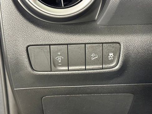 Certified 2022 Hyundai Kona Limited w/ Cargo Package image 19