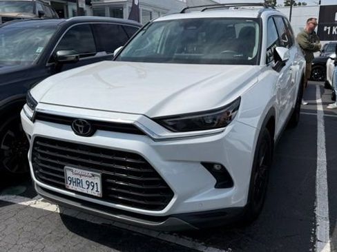 Used 2024 Toyota Grand Highlander Limited image 1