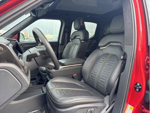 Used 2022 Rivian R1T Adventure image 19