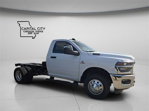 New 2026 RAM 3500 Tradesman w/ Chrome Appearance Group image 2