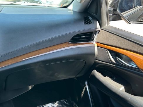 Used 2017 Cadillac Escalade ESV Premium Luxury RWD image 20
