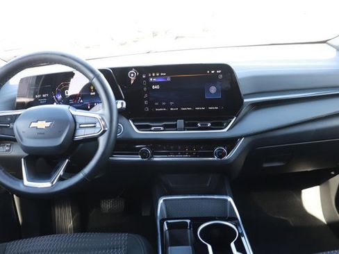 Used 2025 Chevrolet Equinox LT image 14