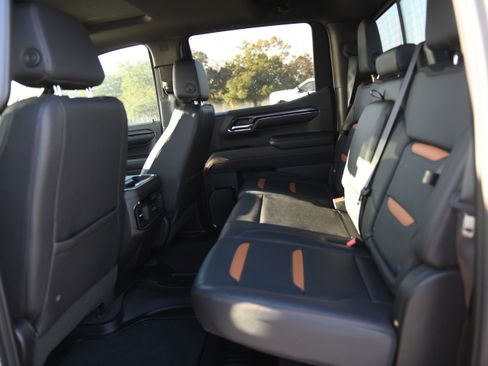 Used 2024 GMC Sierra 1500 AT4 w/ Technology Package image 22