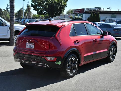 Used 2023 Kia Niro Wind FWD image 8