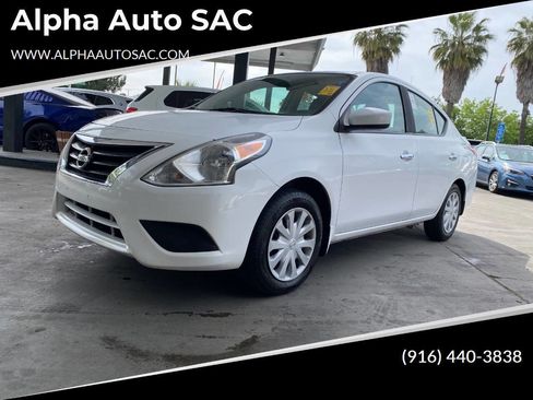 Used 2019 Nissan Versa SV FWD image 1