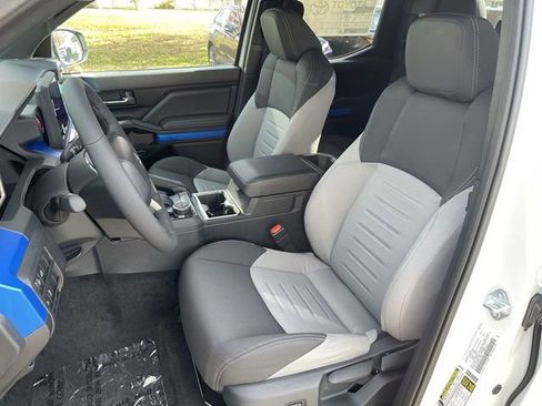 New 2025 Toyota Tacoma TRD Sport image 6