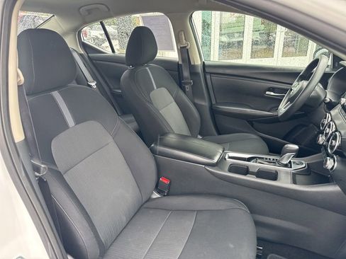 Used 2024 Nissan Sentra SV FWD image 16