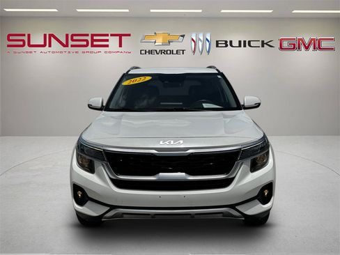 Used 2022 Kia Seltos S FWD image 2