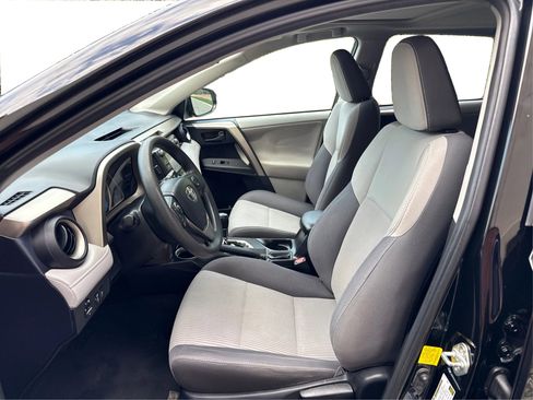 Used 2013 Toyota RAV4 XLE AWD/4WD image 9