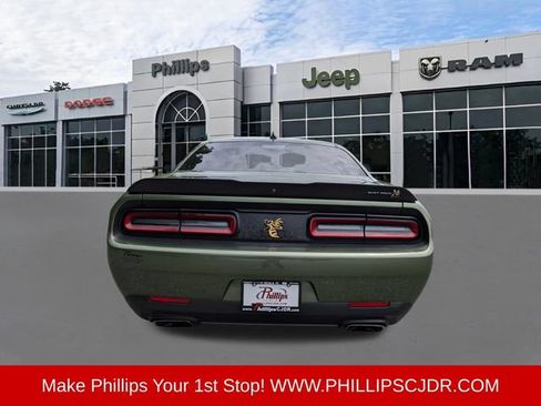 Used 2022 Dodge Challenger R/T Scat Pack RWD image 4