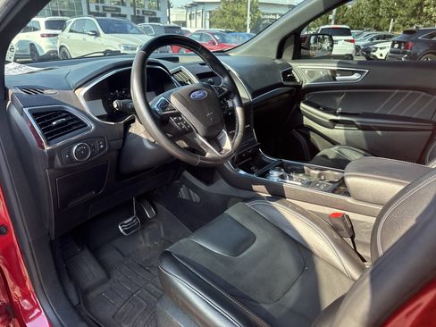 Used 2020 Ford Edge ST w/ Equipment Group 401A AWD/4WD image 12
