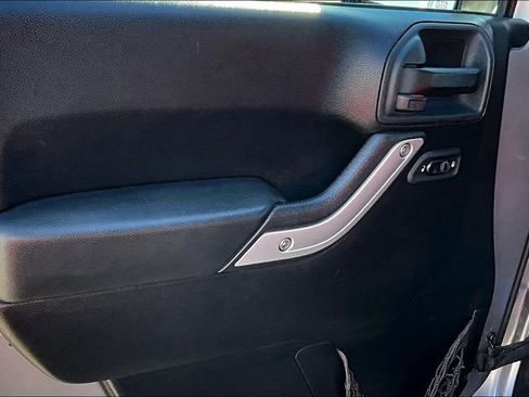 Used 2013 Jeep Wrangler Rubicon w/ PWR Convenience Group image 24