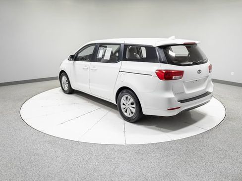 Used 2018 Kia Sedona L FWD image 32