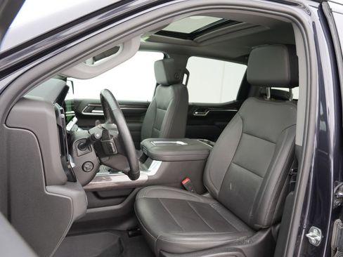 Used 2022 Chevrolet Silverado 1500 LTZ w/ LTZ Premium Package image 13