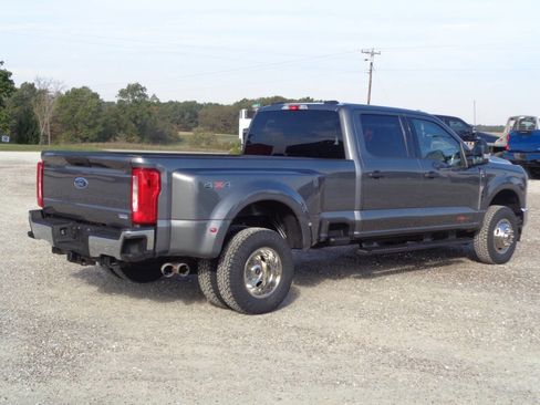 Used 2023 Ford F350 XLT image 6