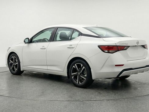 Used 2025 Nissan Sentra SV FWD image 6