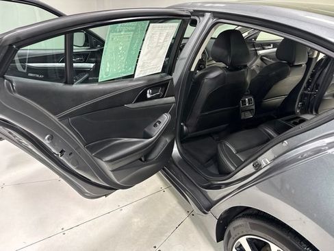 Used 2018 Nissan Maxima 3.5 SL FWD image 19