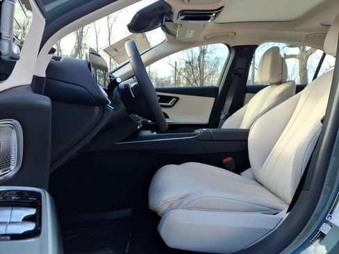 New 2026 Mercedes-Benz E 350 4MATIC Sedan image 19