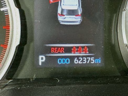Used 2021 Toyota RAV4 XLE Premium AWD/4WD image 19