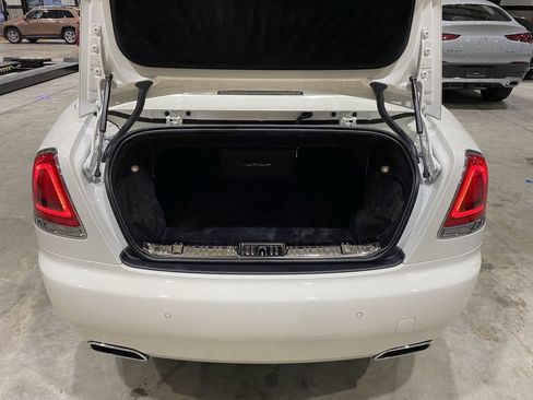 Used 2021 Rolls-Royce Dawn RWD image 26