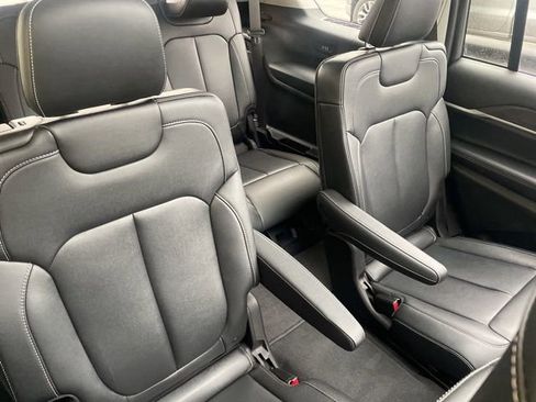 Used 2023 Jeep Grand Cherokee L Limited image 15