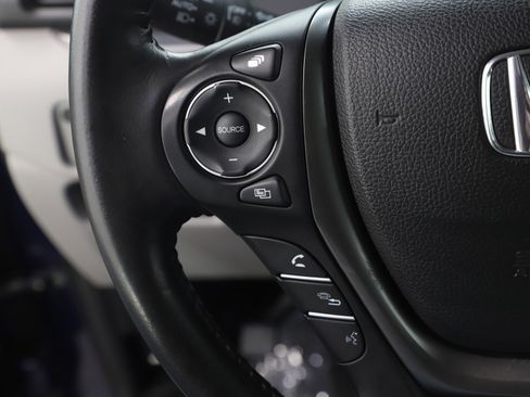 Used 2017 Honda Ridgeline RTL-T image 26