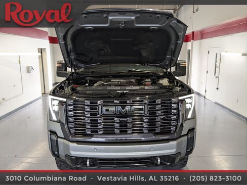 Used 2024 GMC Sierra 2500 Denali Ultimate AWD/4WD image 26