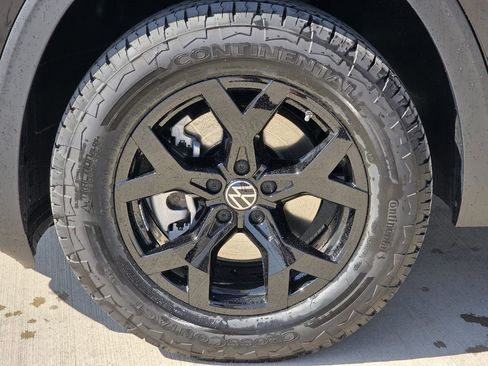 New 2026 Volkswagen Atlas Peak Edition AWD/4WD image 9