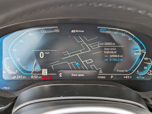 Certified 2023 BMW 530e xDrive w/ Premium Package image 21