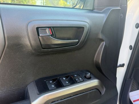 Used 2023 Toyota Tacoma SR5 RWD image 19