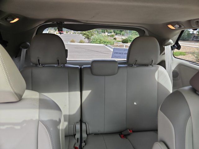 Used 2011 Toyota Sienna Limited w/ Premium Pkg AWD/4WD image 23