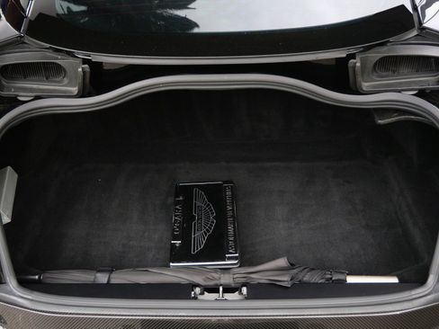 Used 2019 Aston Martin DBS Superleggera image 31