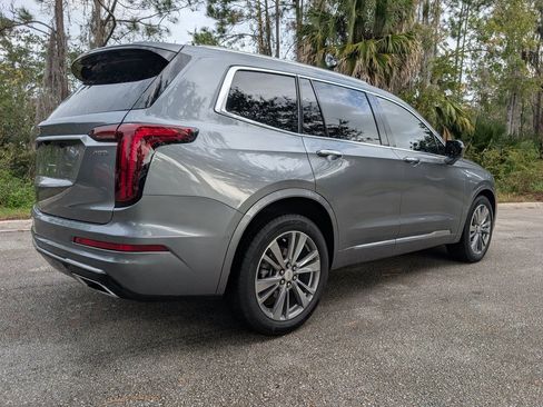 Used 2022 Cadillac XT6 Premium Luxury w/ Technology Package image 9