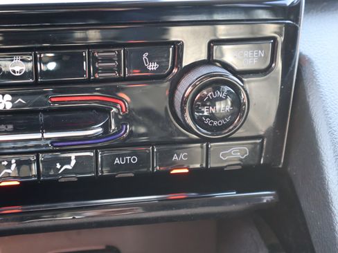 Used 2022 Jeep Grand Cherokee L Limited image 34