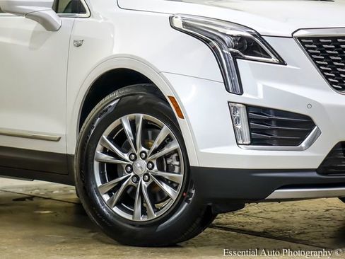 Used 2021 Cadillac XT5 Premium Luxury w/ LPO, Floor Liner Package FWD image 4