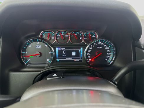 Used 2019 Chevrolet Tahoe LT w/ LT Signature Package AWD/4WD image 14