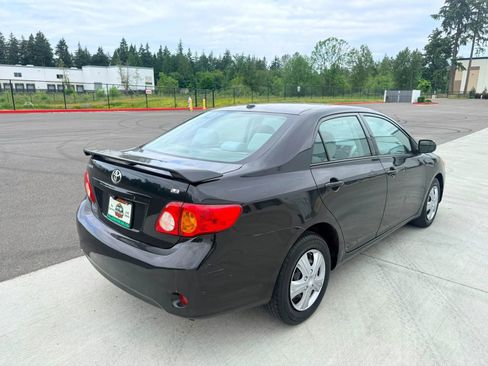 Used 2010 Toyota Corolla LE FWD image 5
