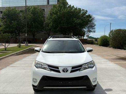 Used 2014 Toyota RAV4 XLE FWD image 1