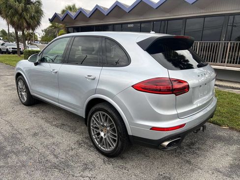 Used 2018 Porsche Cayenne Platinum Edition image 7