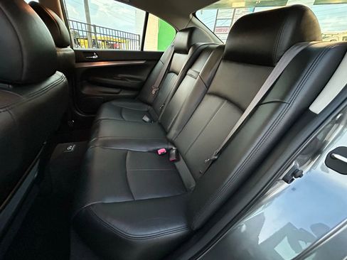 Used 2012 INFINITI G37 Journey w/ Premium Pkg image 16