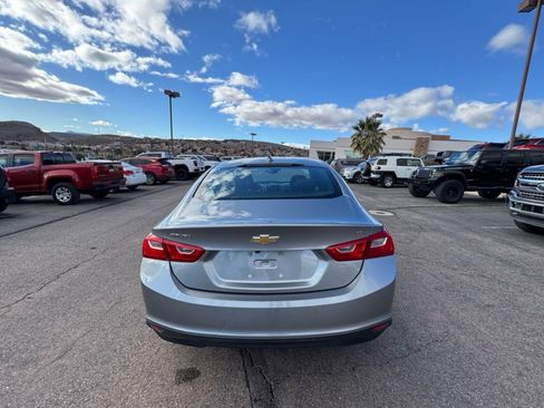 Used 2024 Chevrolet Malibu LT image 4