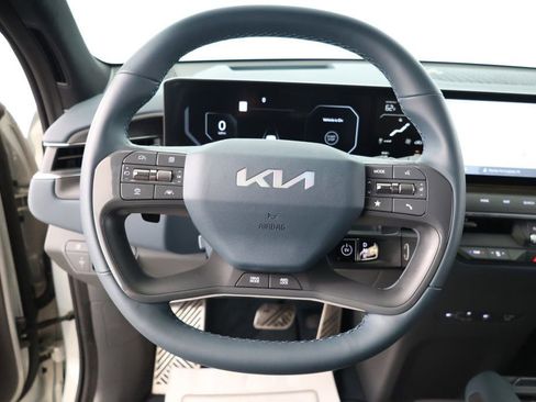 Used 2024 Kia EV9 GT-Line image 14