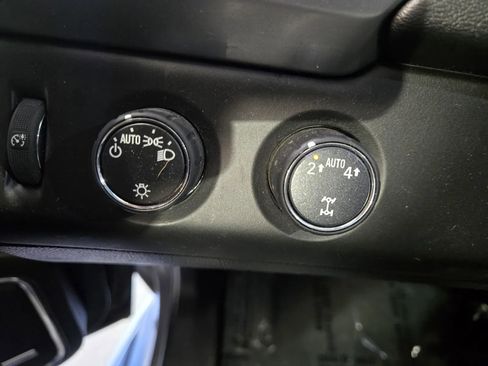 Used 2020 Chevrolet Suburban LT AWD/4WD image 16